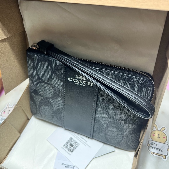 Coach Black monogram  Leather Wristlet NWT - Picture 8 of 9